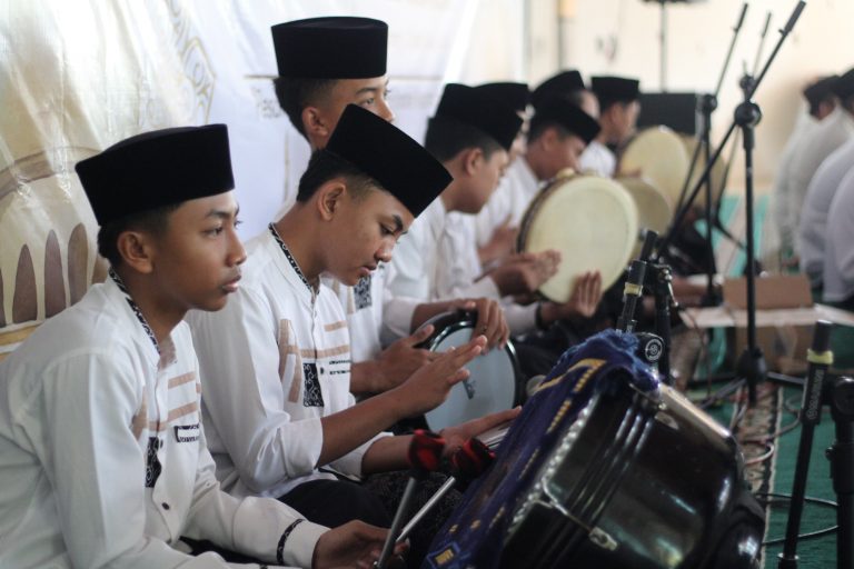 MTsN 1 MALANG GELAR PERINGATAN MAULID NABI MUHAMMAD SAW 1446 H
