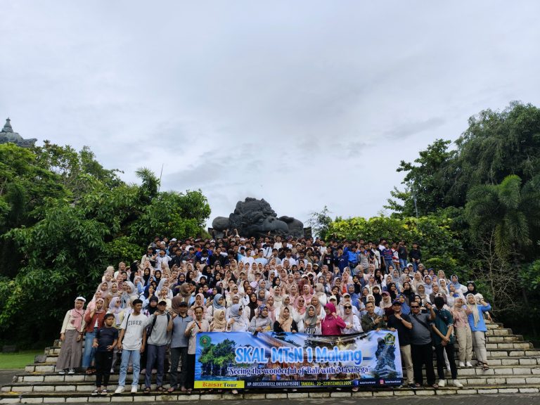 MTsN 1 Malang SKAL ke Pulau Dewata, Bali