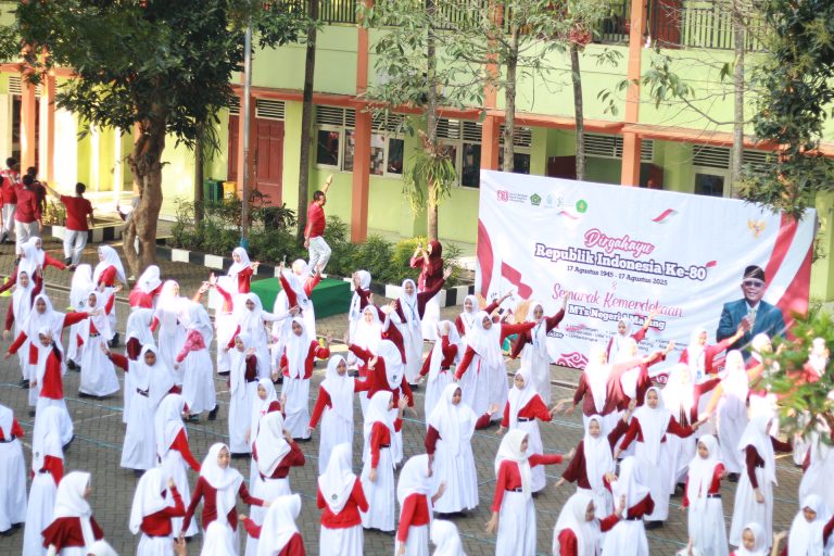 Semarak Kemerdekaan ke-80 RI di MTsN 1 Malang, Meriah dan Kompak
