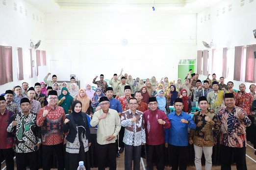 MTsN 1 Malang Jadi Tuan Rumah Bimtek Penyusunan Bahan Ajar dan Launching Buku Ajar PAI dan Bahasa Arab KKMTs Jawa Timur