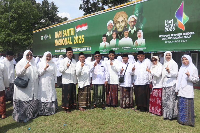 Hari Santri 2025: Santri MTsN 1 Malang Tunjukkan Khidmah Lewat Prestasi dan Doa Bersama