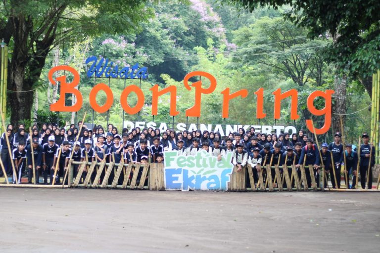 MEMBANGUN EMPATI DAN KEKOMPAKAN, KELAS AGAMA MTSN 1 MALANG GELAR RIHLAH ILMIYAH