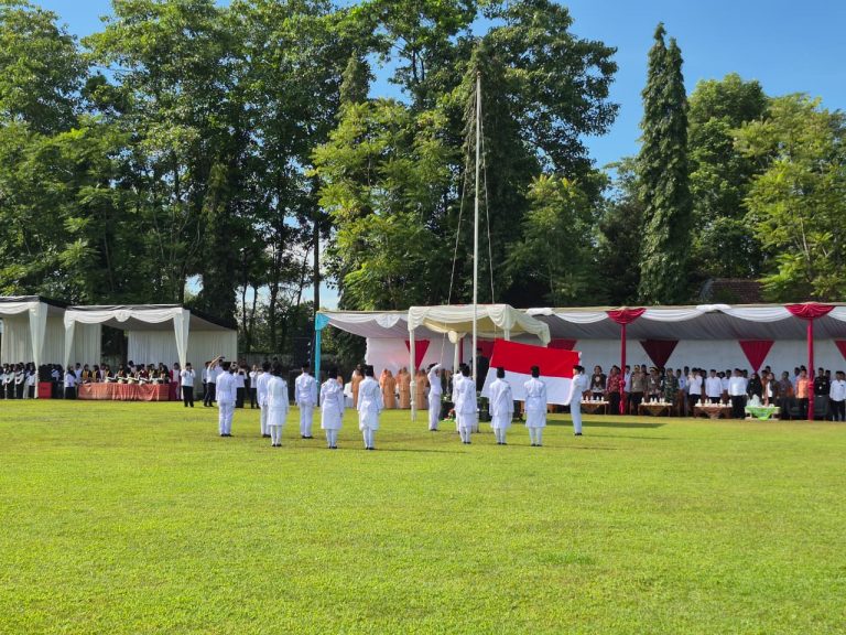 DARI UPACARA HINGGA PRESTASI NASIONAL, MTSN 1 MALANG BERSINAR DI HAB KEMENAG KE-80