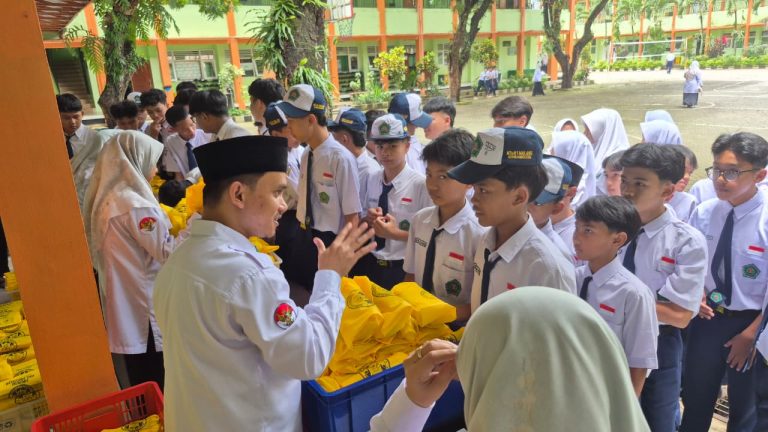 RAMADAN PENUH BERKAH, MTSN 1 MALANG RESMI MENERIMA PROGRAM MAKAN BERGIZI GRATIS